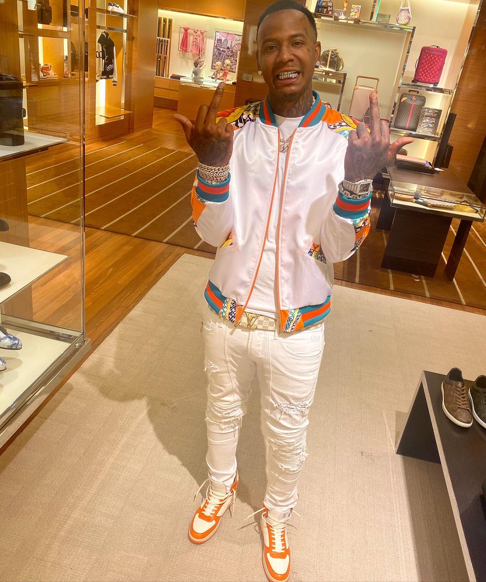 Big Speaker (@MoneyBaggYo) on Twitter photo 2019-10-29 01:52:22 Ion Stay Wit My Mama I Been In My Bagg π€ Ion Stay Wit My Mama I Been In My Bagg π€