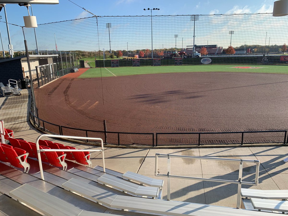 Emma_Embry's tweet photo. Go Panthers! 🔴⚫️ #dreamcometrue #DUSoftball @amberb06  @The_Diamond_BB @IndianaGators @FW_Freeze @Lopez1Manny @DamonDeJesus @creo3106 @leosoftball https://t.co/etREY2ydSN