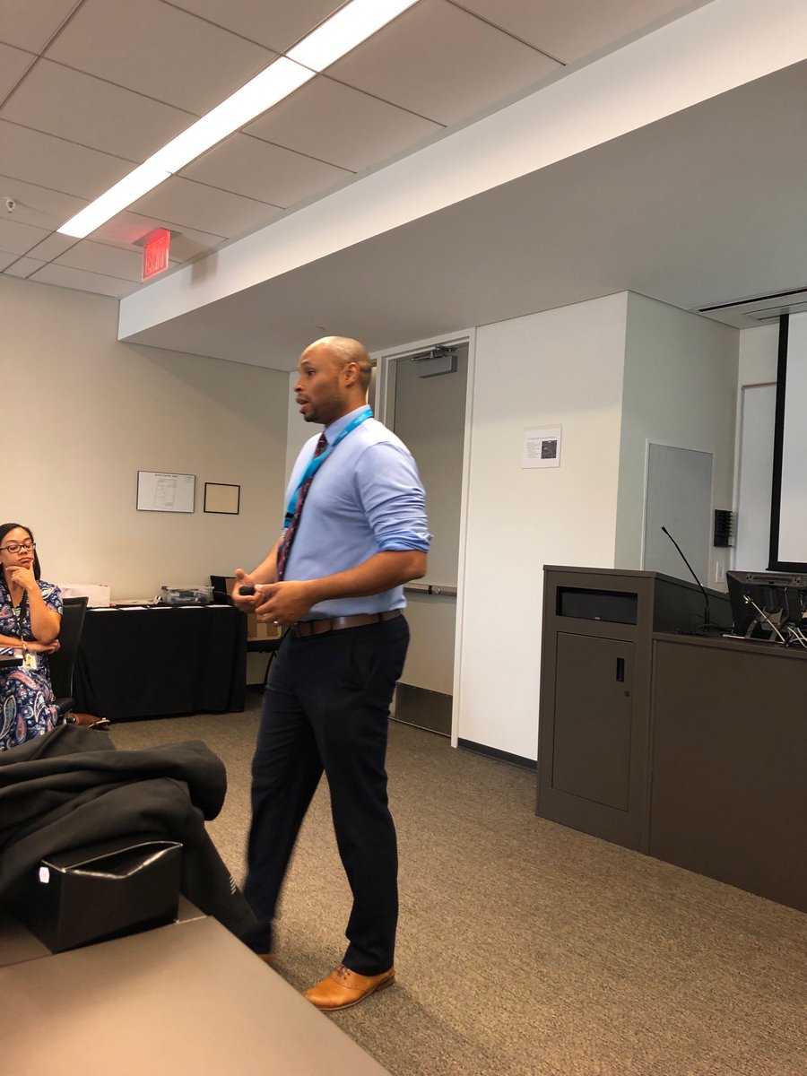 Nylinka's tweet photo. Caught in the act pt 2 working to build #instructionalequity for #Latino and #Black males #sobtc #Nylinka #PEOPEPics2019 https://t.co/oqpvt7YHtL