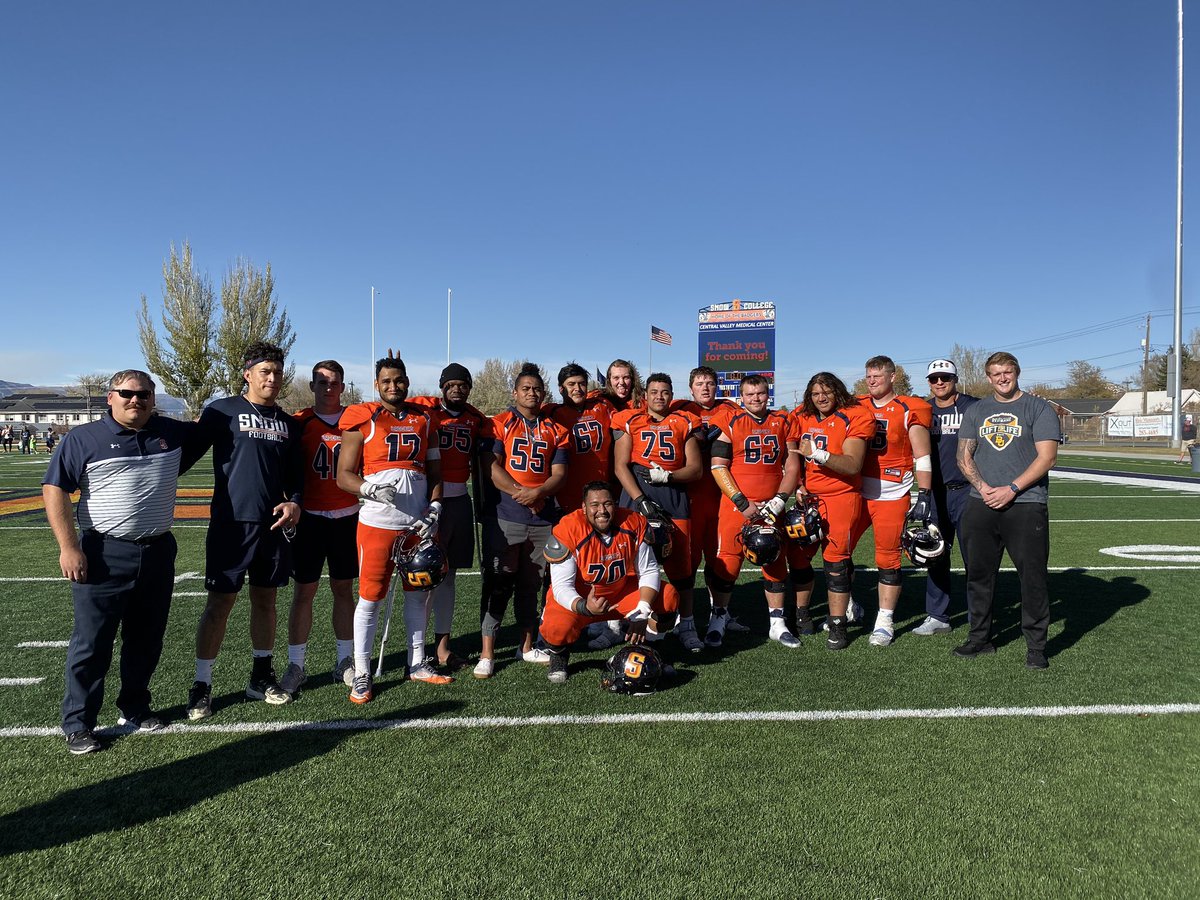 AndrewMitch's tweet photo. Proud of the way this group battled and overcame this Fall. Great to have former players come back be an example of what #JucoFootball can do to change lives! https://t.co/sKhHzOpm4W