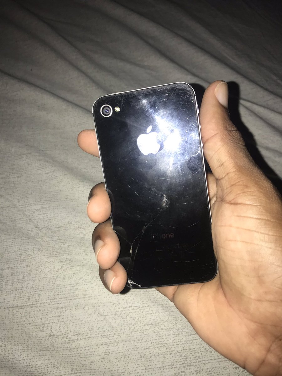 kidousbenji's tweet photo. iPhone 4s
• 10/10 condition
•256 GB
•Buy yo own charger

$54,000 https://t.co/tvQCFug3Uz