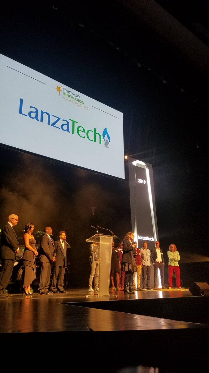 Chi_Innovation's tweet photo. Congratulations 2019 Main Award Winner - @LanzaTech, received by CEO Jennifer Holmgren (@TodaDogs)! Presented by @ronguerrier, Secretary of Innovation &amp; Technology for Illinois.
 
#InnovateChi https://t.co/ucWoJ2TL7E