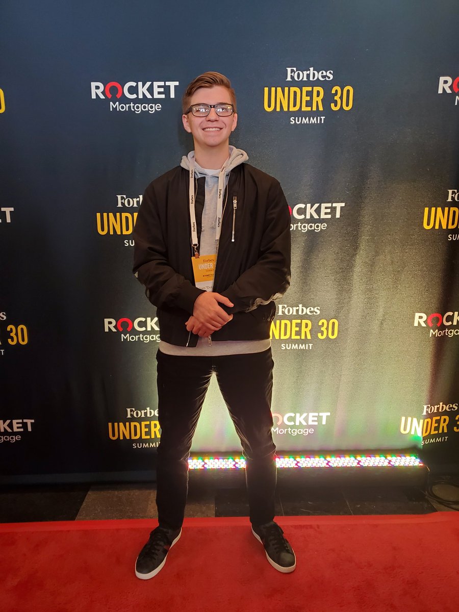 tomhatch4unc's tweet image. @duckybtw is one of the featured speakers at the Forbes Under 30 Summit. Well done Sam we are proud of you! 🙌 Way to represent the mobile gaming community.💪🏻 @compLexity @FTSAnnouncement @FTSSGA
