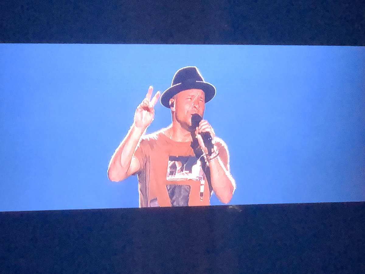 theryanwyatt's tweet photo. I am a @brian_littrell bias, and it’s so good to hear you sing LIVE! Darn those childhood memories are coming back! Solid! @backstreetboys 

#BSB #BSBPHI #BSBInManila #BSBManila2019 #BSBDNAWorldTour #MMILive #ThankYouBSB #WeLoveYouBSB #BrianLittrellBias https://t.co/bJCydzbdjA