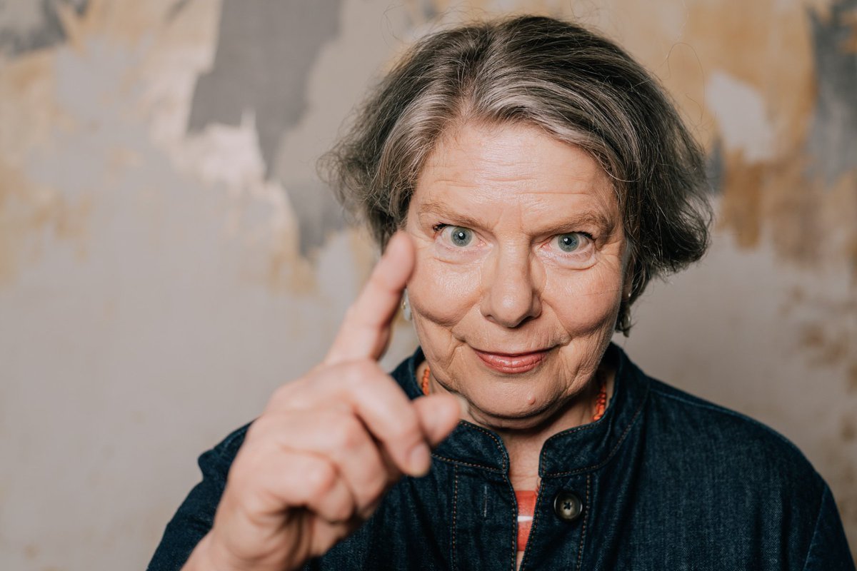 MtVicHub's tweet photo. Meet Jane Tolerton - author of 10 books and holder of an ONZM for services to history. She is a panelist for our event Write Hear in Mt Victoria on tonight! See our FB event for more details. https://t.co/4HiZ1Kfs23
