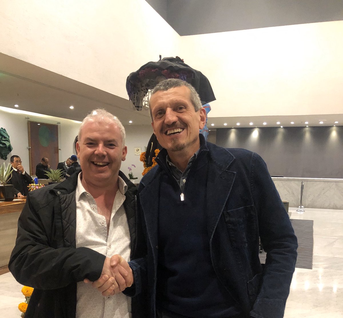 Couldn’t resist a photo with Gunther. #MexicoGP he probably hasn’t stopped telling people about meeting me all day 😂