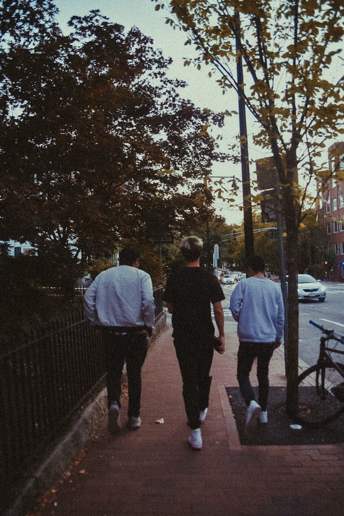manilakilla's tweet photo. wanted to say thank you to the support who joined me on the 1993 tour. happy to have been able to bring friends along for the ride ✨

@slowmagic 
@MYRNEmusic 
@pluko 
@ramzoidmusic 
@aobeats 
@Sweekuh 

photos by @JohnLiwag @_ilikeyourface  @nahilmoderate https://t.co/JDiRCARSIE