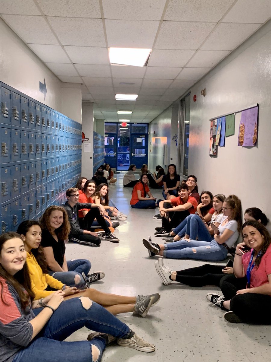 _cchsinteract's tweet photo. we had a blast  today at the last tutoring session!  hope everyone  enjoyed the party and thank you for everyone that stayed and helped! also a big thank you to all the interact and NHS members who participated in all 7 weeks of tutoring!!! https://t.co/3kmA1qGlqe