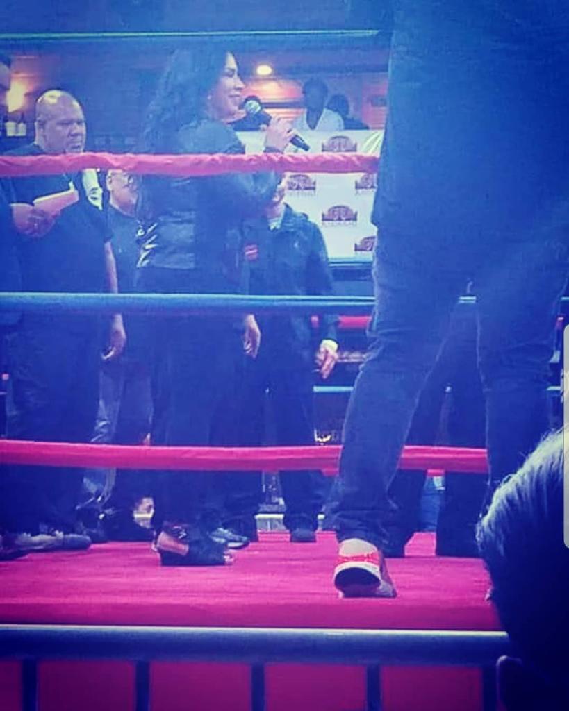 InTheRingWithC1's tweet photo. Living my best life.
#womaninboxing #usaboxing #texasselectboxingclub #cutwoman #trainer #futurecommentator #gymowner #ingodwetrust #intheringwithchristine #hardwork #teamnosleep #mediazilla #itsgonzo #blessed https://t.co/HHaWfbtYFl