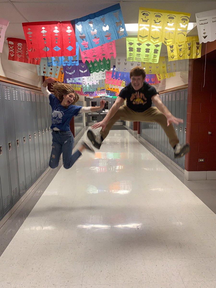 SHSBHS_'s tweet photo. Look at our BEAUTIFUL papel picado from tonight’s Dia de los Muertos fiesta! Shoutout to everyone who came in to make our hallway look this great!!🗒✂️👍🏻 https://t.co/BPVgURxz9a