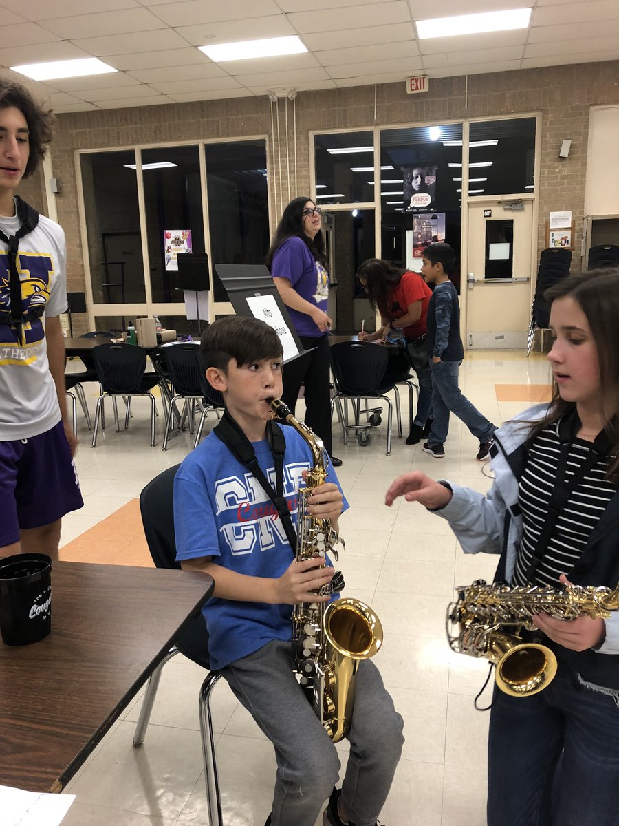 aguirrereads's tweet photo. My 5th grader can’t wait to be a 6th grade @NISDHobby Hawk! The 7th &amp; 8th graders did an amazing job teaching about their instruments! #RootedHobby #PurplePower https://t.co/RqTTwZghKR