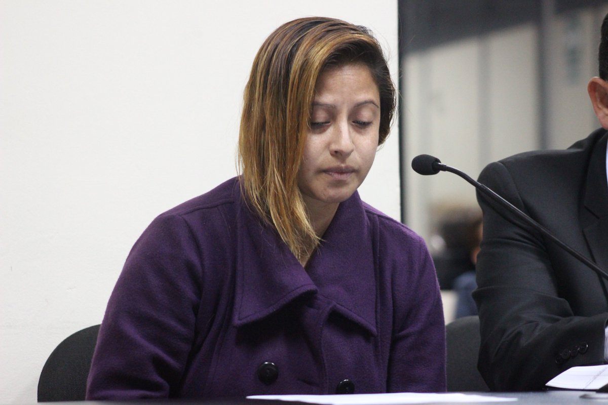 CSJ_LN's tweet photo. Juez Valery Palacios Romero impone nueve meses de #PrisiónPreventiva a Laura Wiese Lovera (29), por presuntamente haber dado muerte a su esposo, Alexander Cabanillas Edquen, el pasado 25 de octubre en el distrito de #Comas. Mujer es presunta autora del delito de #Parricidio. https://t.co/zG5BsjJDZX