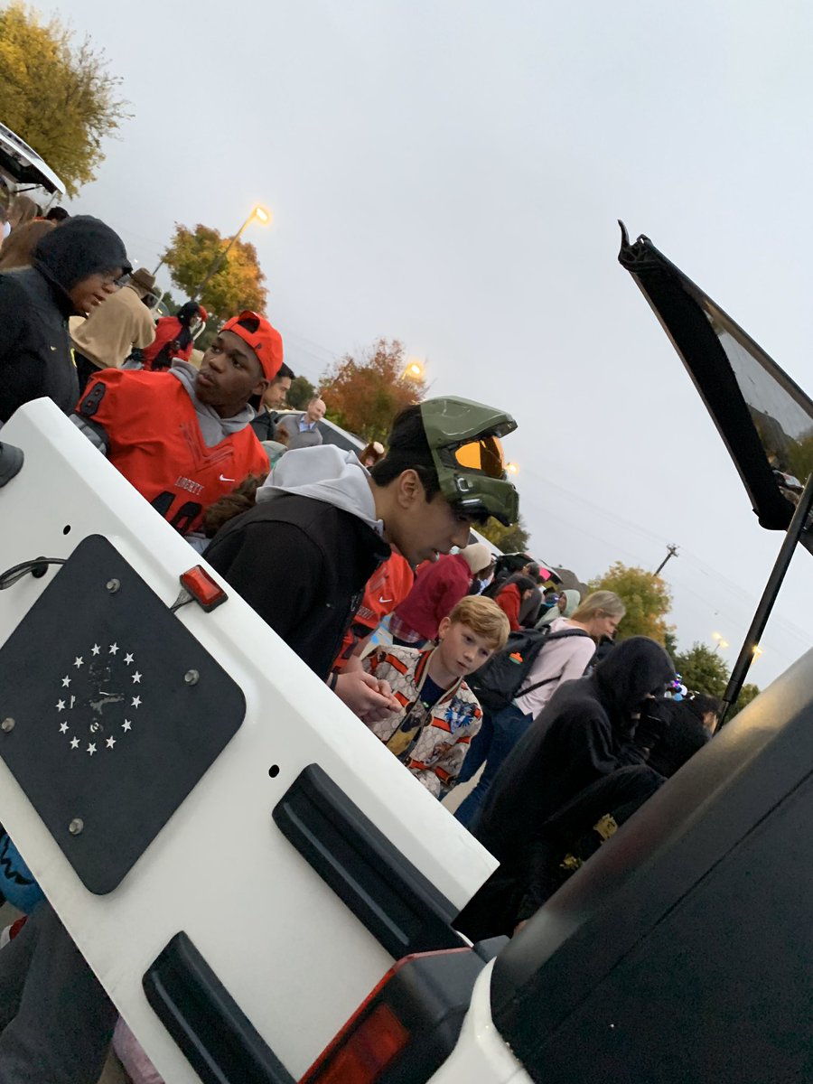 lhsesps's tweet photo. Thanks to you guys who came out and visited the Liberty eSports trunk or treat station! Has some great Smash Bros. games going on and lots of candy was passed out. Hope to see yโall next year! #LibertyLearn @friscoisd https://t.co/Mfef7wmHtm