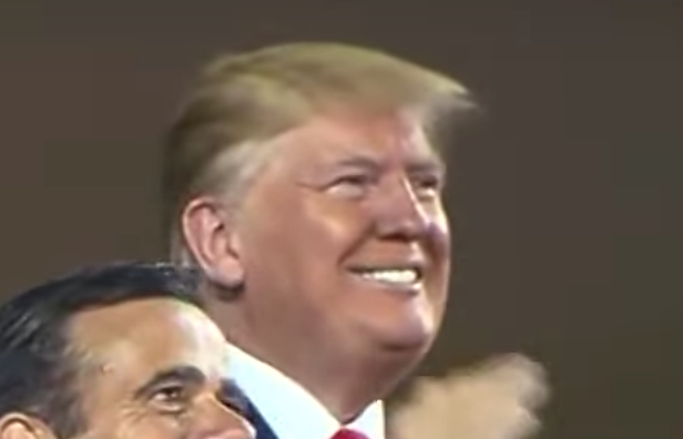 19/ Three seconds later (0:21) he looks back at his image on the big screen while people are booing. Trump is embarrassed. He looks ill — as if his pain is physical, not emotional.