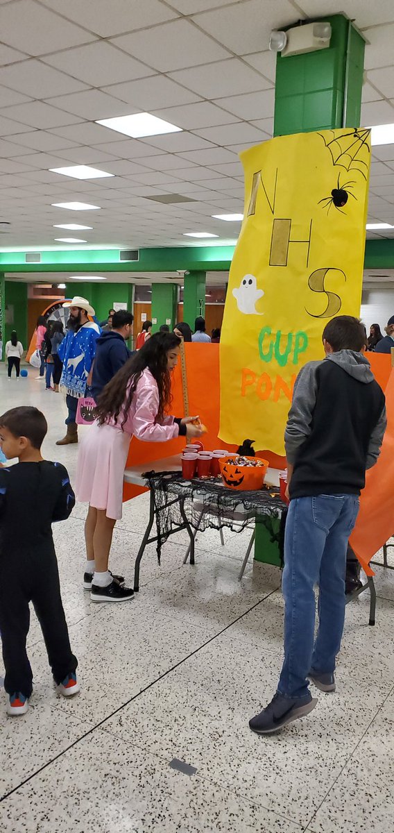 PasadenaNHS's tweet photo. Octoberfest was a success, Thank You to everyone who came to help :) !! https://t.co/HspqSLN4V6