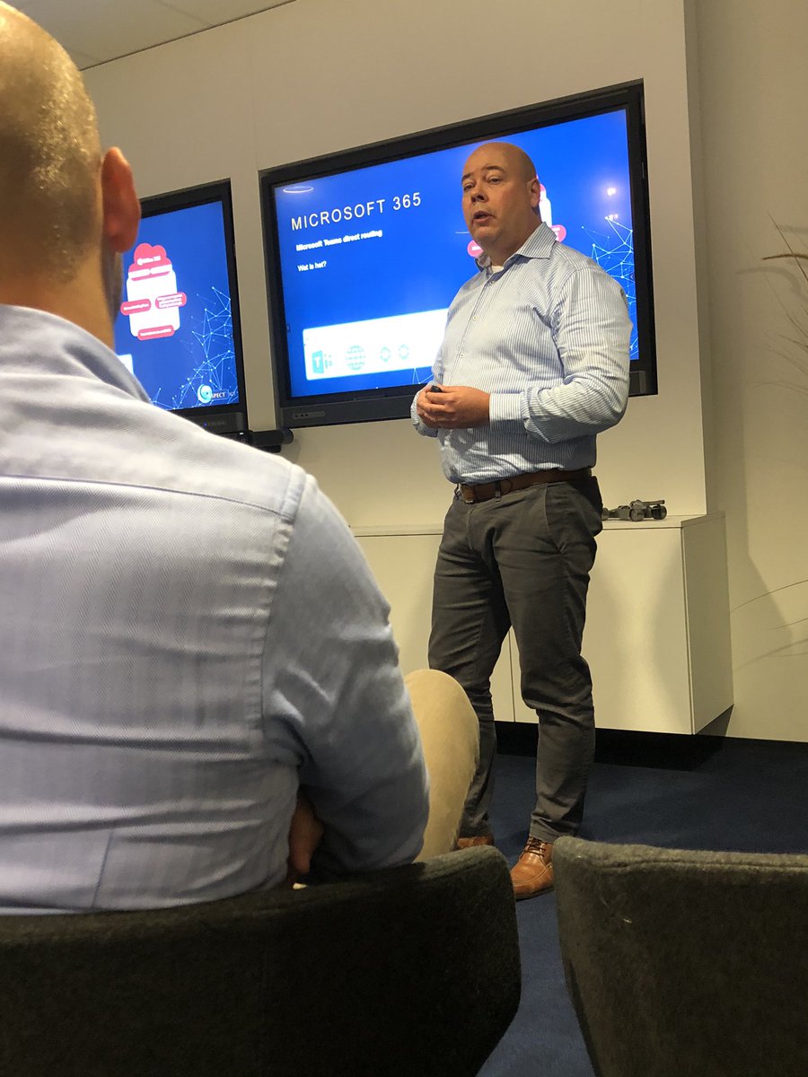 Een vroegertje vandaag. We ontbijten met elkaar en delen vele nieuwe ontwikkelingen binnen het vakgebied #ict #innovatie <a href="/Aspect_ICT/">Aspect ICT</a>