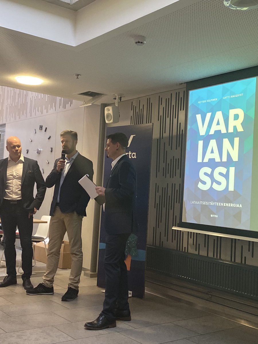 Miten elää niin että energiaa riittää työn lisäksi perheelle ja harrastuksille? Kuka huutaa kotiin tullessaan ”isi on kotona”? <a href="/PetteriKilpinen/">Petteri Kilpinen</a> <a href="/AnttiHagqvist/">Antti Hagqvist</a> #varianssi #aavavirta