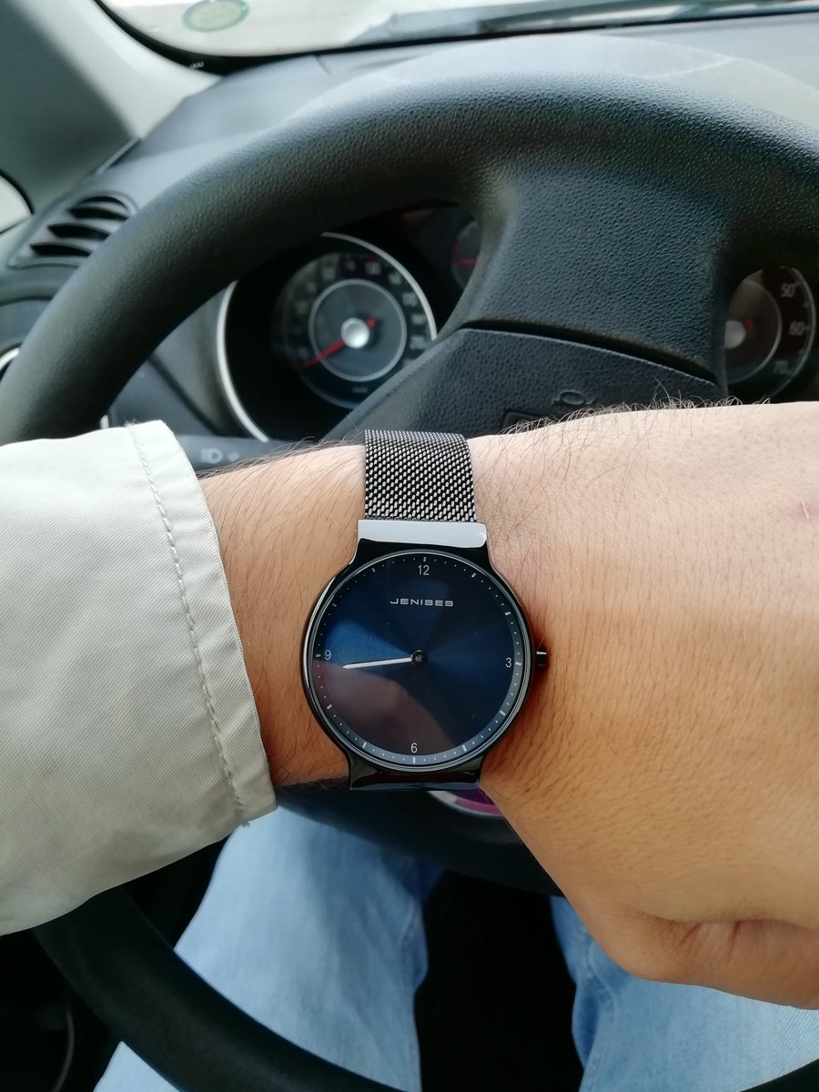 gciancaleoni1's tweet photo. Nuovo #orologio monolancetta! Perché diciamo la verità, a che serve sapere il numero esatto di minuti? #livingslow https://t.co/hpwPrca5t7