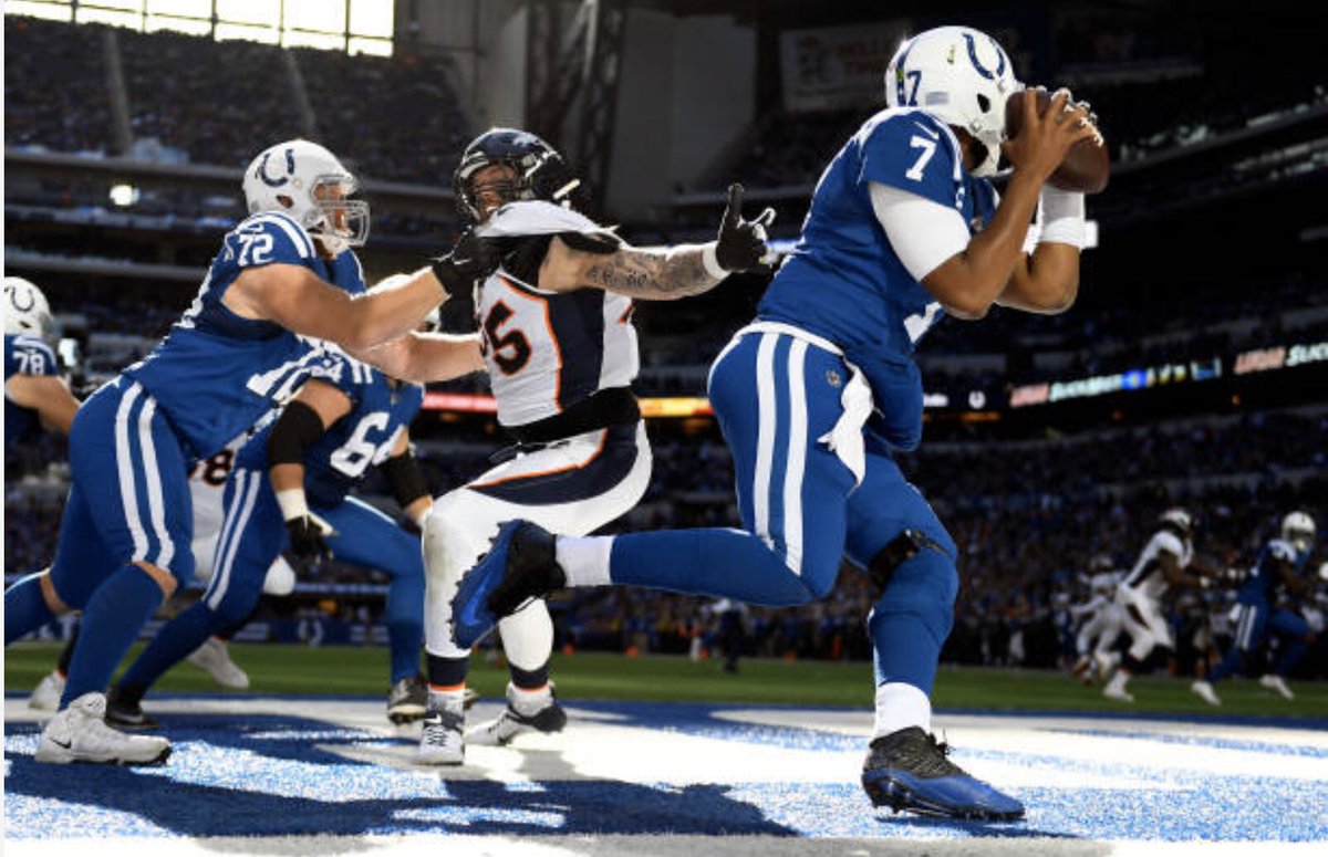 And here we have an offensive hold. In the offense’s end zone. 

Most call that a “safety.”

( 📸 <a href="/JoeAmonDP/">Joe Amon</a>)
