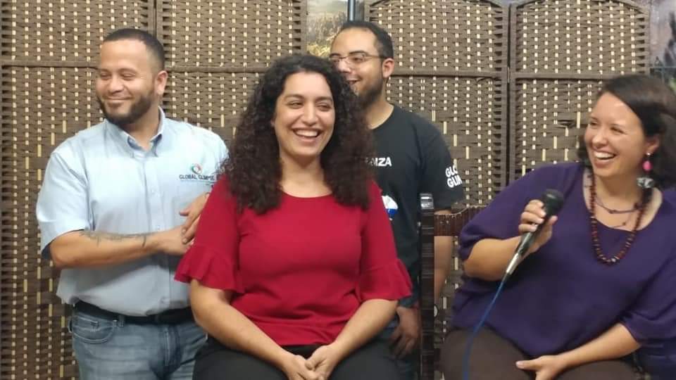 EsmilHernandez_'s tweet photo. Hoy en un programa especial de la Tribuna Democrática de Realidad Social, con el equipo de #GlobalGlimpse, reconociendo su importantísimo trabajo, hemos despedido a su coordinadora general, Molly Carina Dengler.
Carina, Constanza te recordará siempre con amor. https://t.co/gc2Nm5QnWI