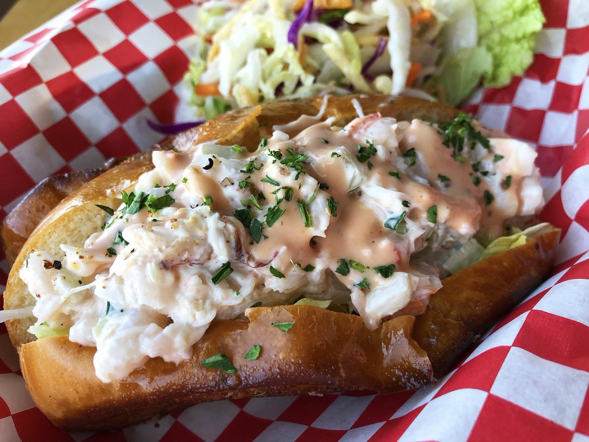 downtownbites's tweet photo. Change it up at your next event with so many different choices provided by Downtown Bites!🎉
.
.
Need more information❓Check out our website https://t.co/4xXNt4AaGe
#foodlove #foodtrucks #gourmetfoodtrucks #feedfeed #bestfood https://t.co/arJQUEgXf1
