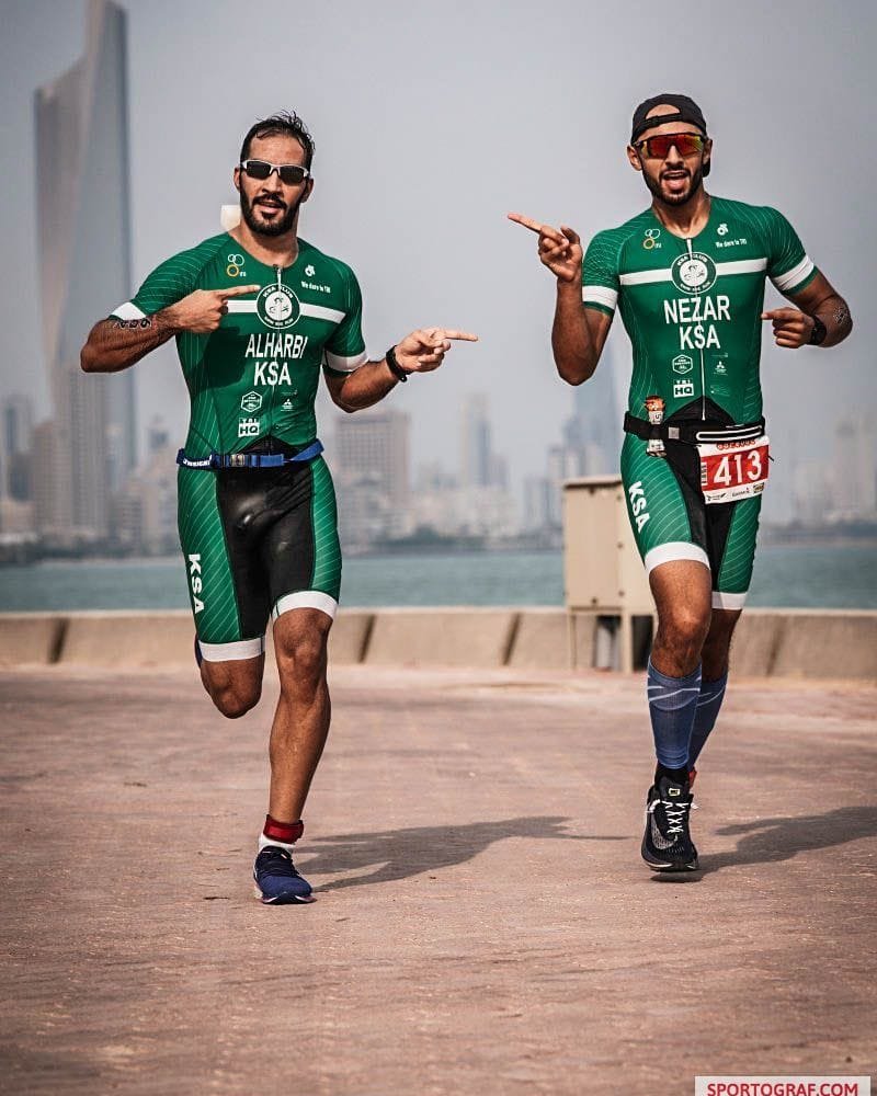 SaudiTriathlon's tweet photo. It's not You nor me ... it's WE 🏊‍♂️🚴‍♂️🏃‍♂️... Crazy life @fstriathlon ... Thanks for #ksaTriathlonClub #KsaTriClub 💚🇸🇦🇰🇼💚 And special thanks for our sponsors 
@alesayi_motors
@tri_hq_ksa
@proservice_ksa 
#almutlaqcompound https://t.co/WhDwG4IUOV