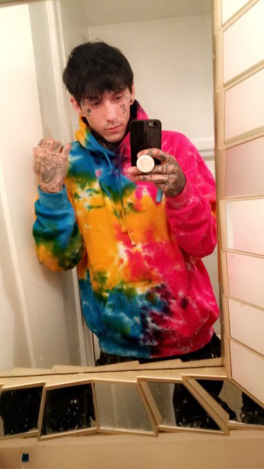 I&rsquo;m an Asian boy. https://t.co/hO9Qe7PbMW