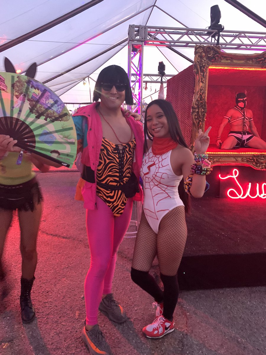 xebanaza's tweet photo. still drunk off the love and vibes from this weekend 💓 @EscapeHalloween you were good to me. 🥰 see you next year 🤩 #peepthebackgroundofthelastphoto #alsoimet #ravedora https://t.co/54TOpzZ7Se