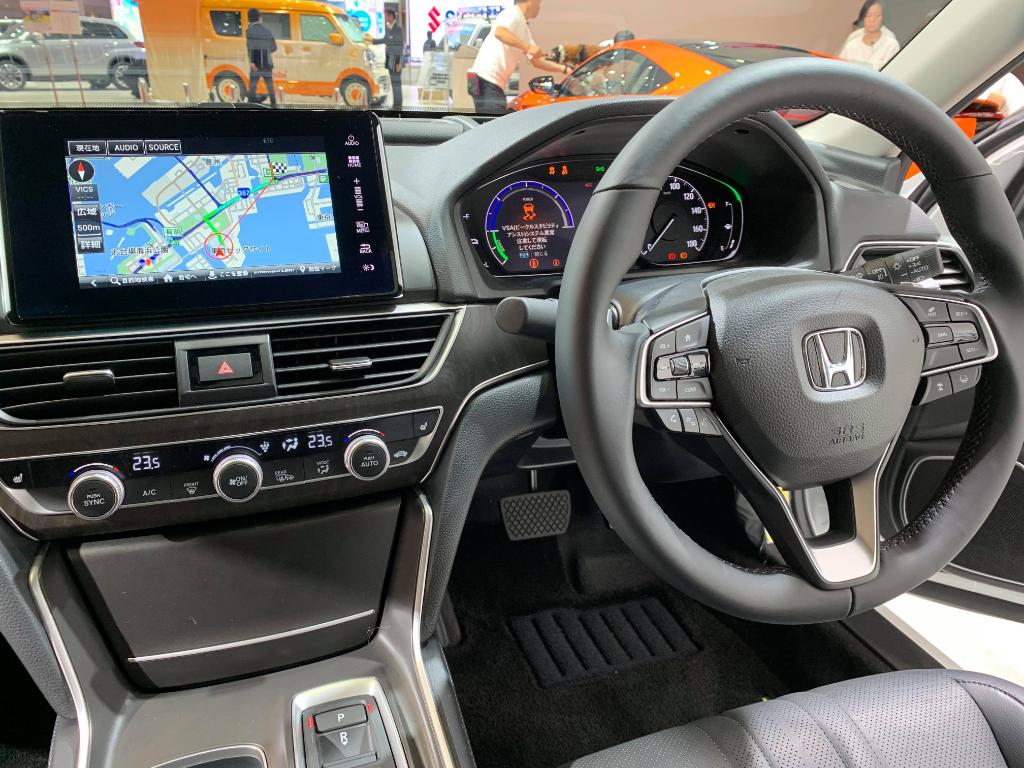 Twitter 上的 Honda 本田技研工業 株 新型 Accord の内装を撮ってきましたよー ぜひ ご覧ください Maaaaaa ここが見たいhondatms 新型アコードの内装が見たいですね Hondatms Tms19 T Co 9dqfmjzufq Twitter