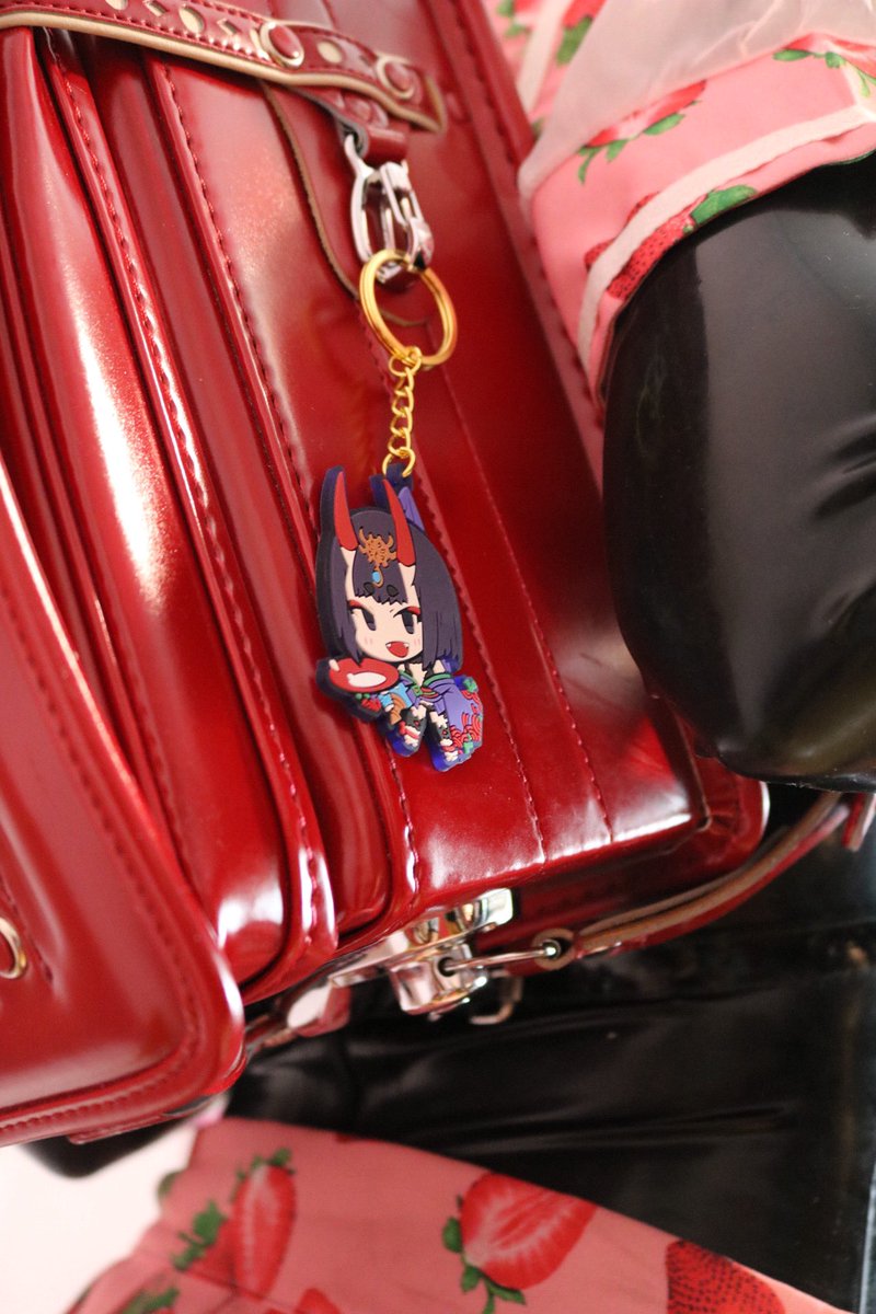 💉 magenta 💉 tweet media