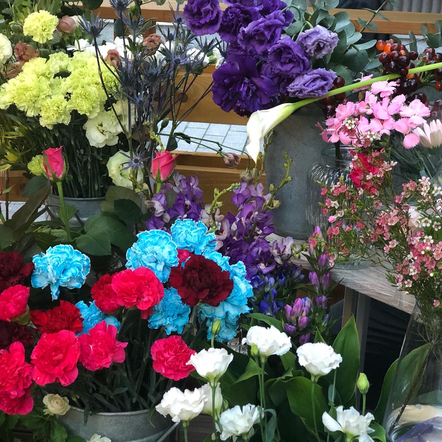Route 227s Cafe Tohoku By Humming Bird 昨日の 227ワークショップの日 の様子をお届け 今回のテーマは 登米のお花屋さんが教えるお手軽ブーケづくり 登米市のお花屋さん 花りん の佐々木さんに先生を務めていただきました T Co