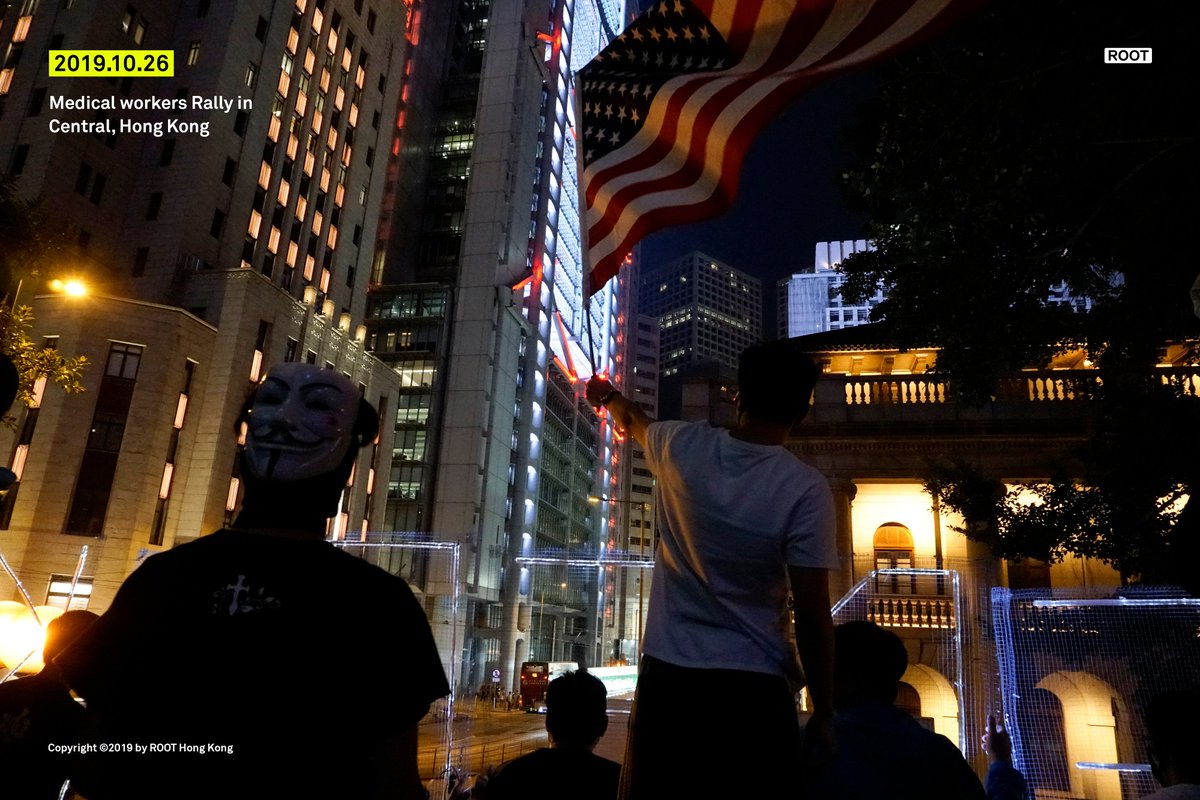 ROOT_HongKong's tweet photo. 2019.10.26. Tens of Thousands of Doctors, nurses and volunteer first-aiders hold peaceful rally in Central. Some first-aiders shared first-hand experiences of how #HongKongPolice obstruct the arrested from having  medical care, violating basic human rights #HongKongProtests https://t.co/s7bfTqcfWd