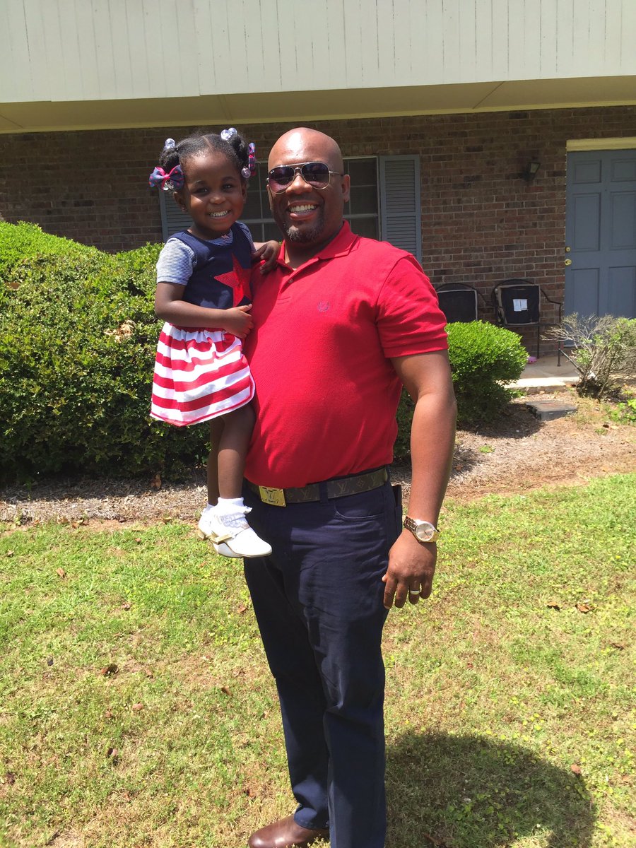 JerryAddison3's tweet image. My baby makes life worth living every time I see her smile. She gives me encouragement when life gets hard, and I want to give up. Just the thought of her, and the beautiful smile reminds me that I can’t give up no matter what. Daddy’s girl 4Life!!