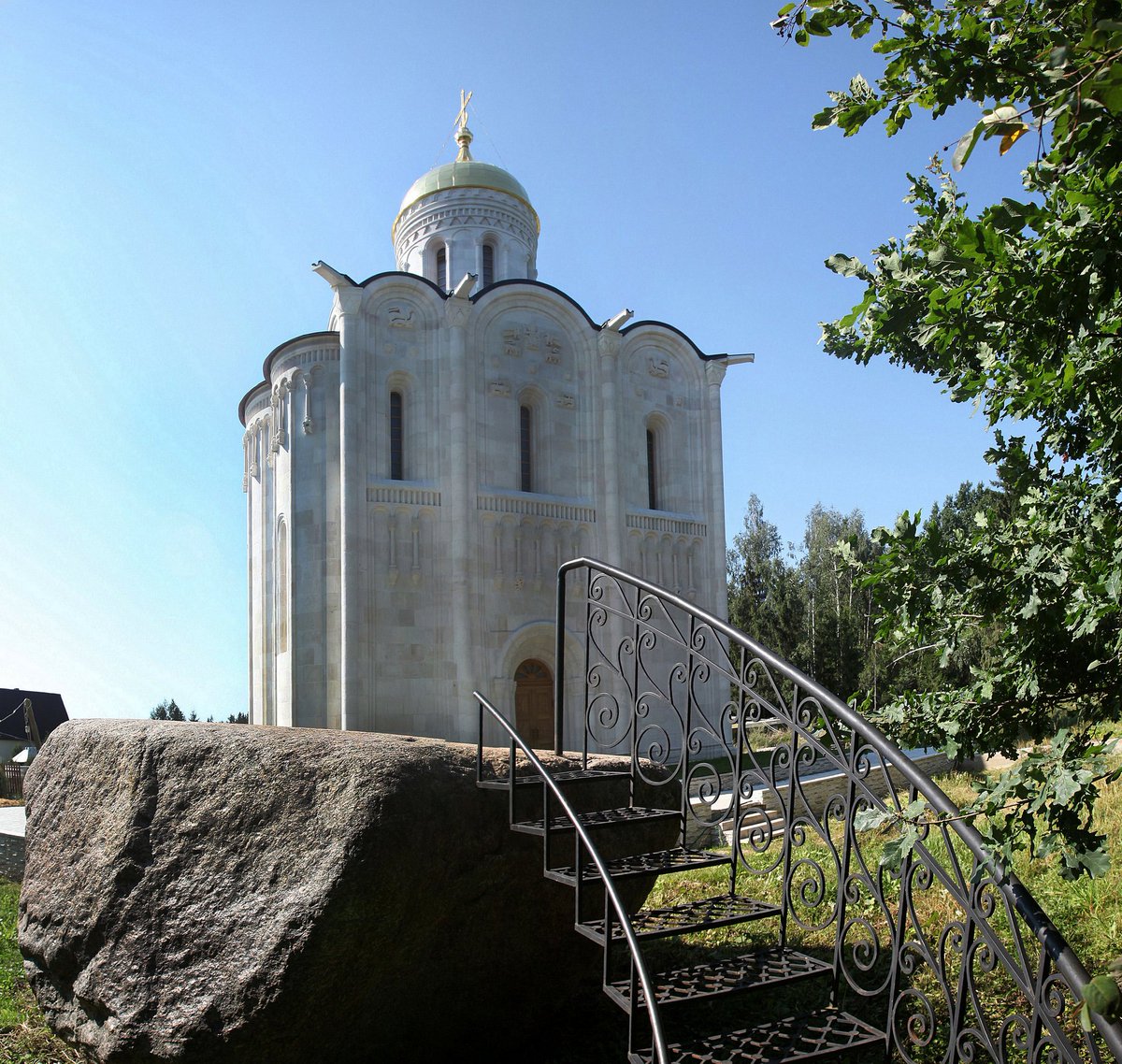 labstone's tweet image. Наши проекты
Поставка белых известняков на строительство храма в Лызлово