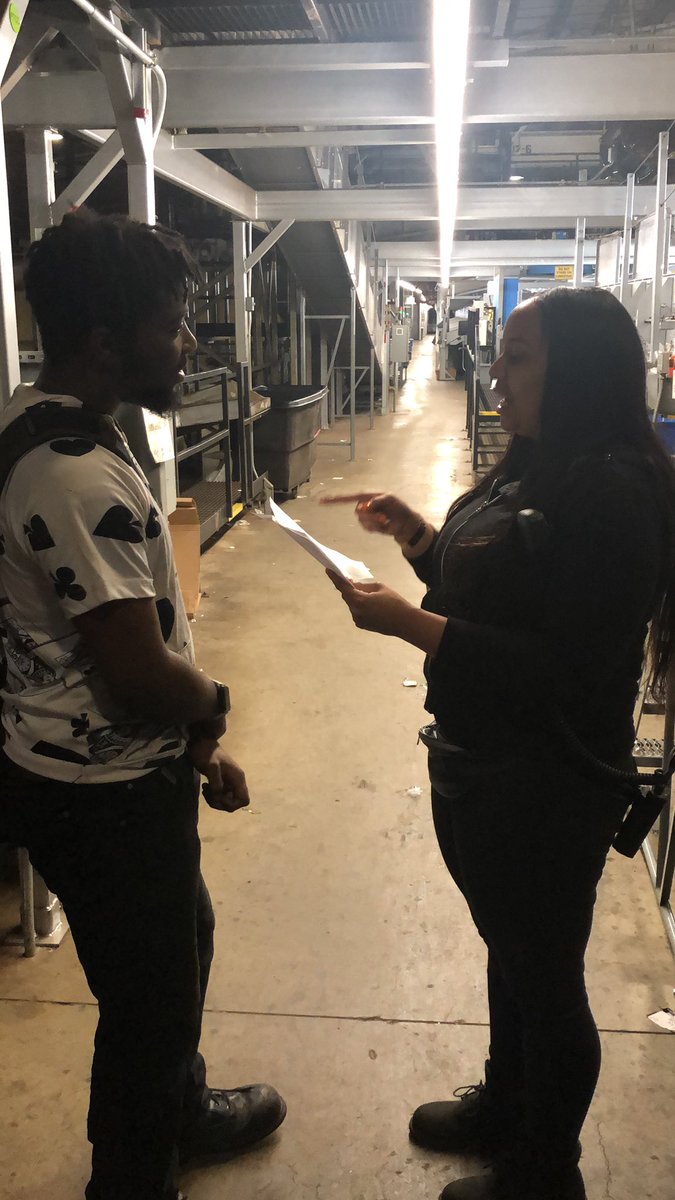 Supervisor Leanet Stanley quizzes Phillip Bryant on a 100% DOK. <a href="/AirPhl/">PHL Air Hub Allstars</a> <a href="/ChesapeakUPSers/">Chesapeake UPSers</a> <a href="/EricLinderUPS/">Eric Linder</a> @phillyteamsfan8 <a href="/JohnEitel2/">John Eitel</a> <a href="/UPSTrayceParker/">Trayce Parker</a> #keys2mysafety