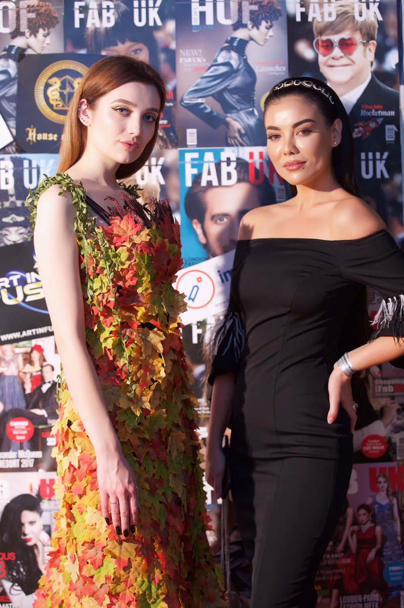 Fabukradio's tweet photo. Fab UK sayı 13 kokteyli - Londra  
https://t.co/LsoTEqsNv8

#houseoffab 
#fabuk
#fabukmagazine  #houseofspells 
#impetors https://t.co/sHJ9NCrcft