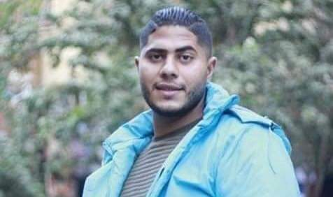 لم يجدو في جيب البنطالون الخاص به  غير ٥ جنيهات فقط الله يرحم يا ابن بلدى
#شهيد_التذكرة