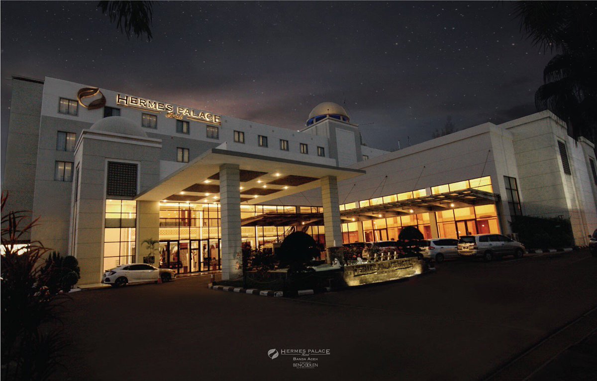 hermesaceh's tweet image. Hermes Palace Hotel Midnight is the first International 5-Star Hotel in Banda Aceh. The Hotel is conveniently located in the city centre, near the governor office, 5 minutes to The Grand Mosque of Baiturrahman and 20 minutes to Sulthan Iskandar Muda Airport  #hermespalacehotel