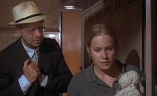TalkingPicsTV's tweet photo. 08:45 KOTCH (1971) comedy #WalterMatthau #DeborahWinters To avoid settling into a nursing home, a retired salesman is obliged to leave his son's family home. Directed by #JackLemmon who also makes an uncredited cameo. https://t.co/gAqZT818mB