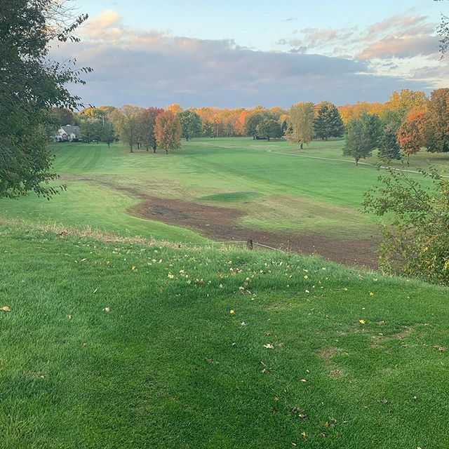 On Tuesday the golf course will remain closed until at least 1:00 pm.  The parking lot is being sealed. ift.tt/2BRr4ef