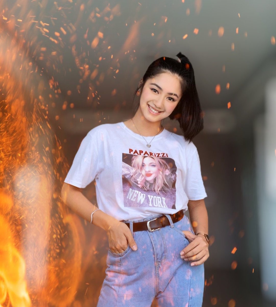 savannah_sophia's tweet photo. My favorite photo of you so far. 

KAORI ForMakeItWithYou 

@kaori_oinuma https://t.co/3XoAtCDBjY