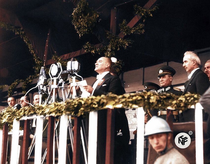 Ey yükselen yeni nesil! İstikbal sizsiniz. Cumhuriyeti biz kurduk, onu yükseltecek ve yaşatacak sizsiniz.   
#29EkimCumhuriyetBayramı 
#MustafaKemakAtatürk