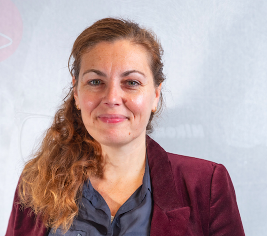 Een goed verhaal is de sleutel tot een sterke presentatie. Onze presentatietrainer Gisèle Noordzij geeft er donderdag 31/10 een workshop over aan medewerkers van WPG Uitgevers. Meer info: media-movers.nl/jezelf-optimaa……/