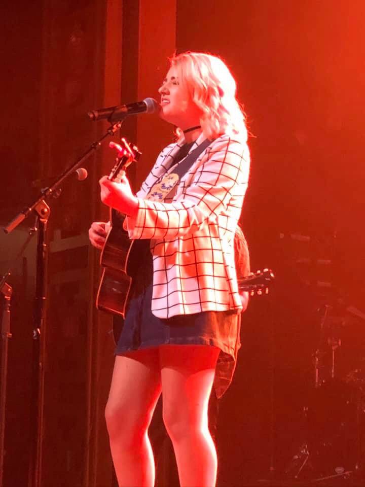 ItsDanielleT's tweet photo. .@MaddiePoppe performing at #TheDramaticTour, NYC night 1! [10.28.19] https://t.co/B4Ikw3LaTl