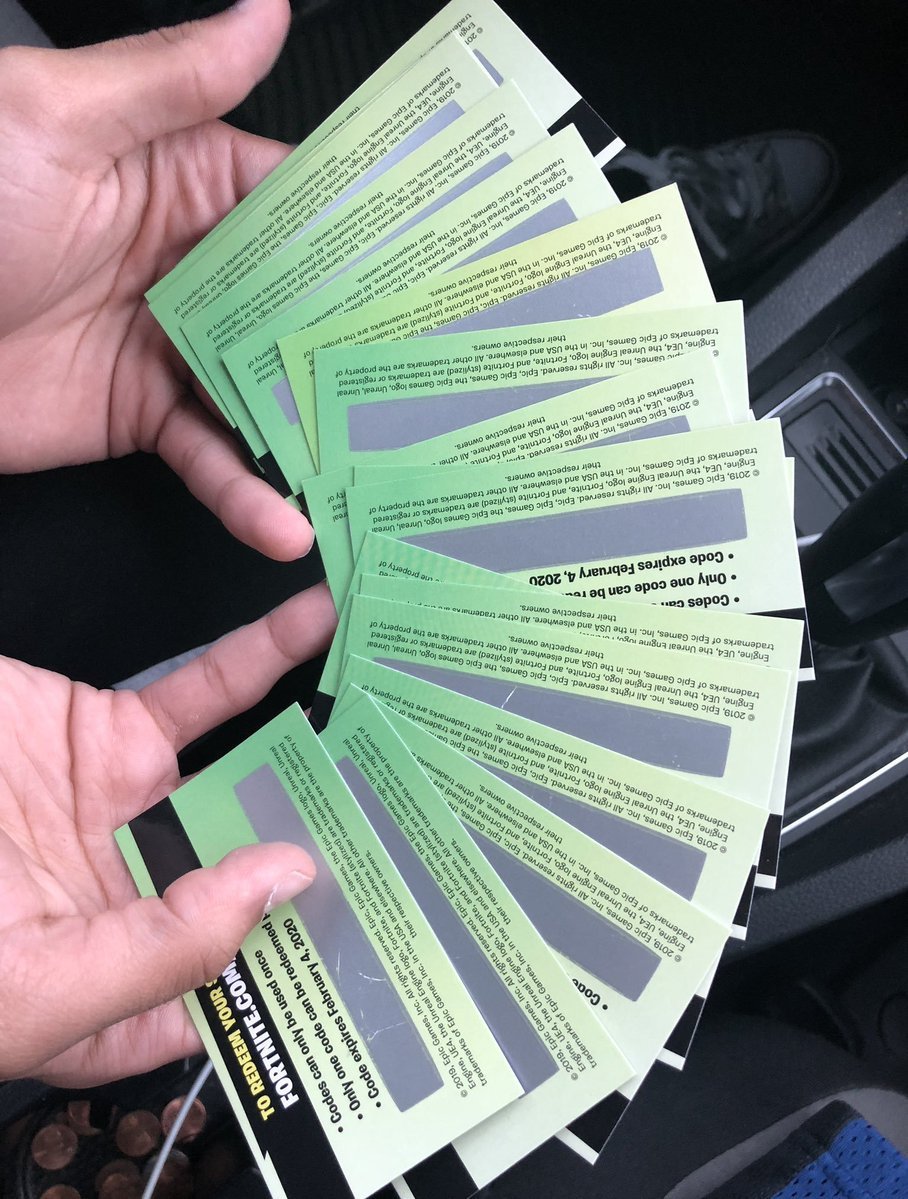 N1xiqCS's tweet image. Who wants a minty pickaxe code?! who wants one 
rt and follow