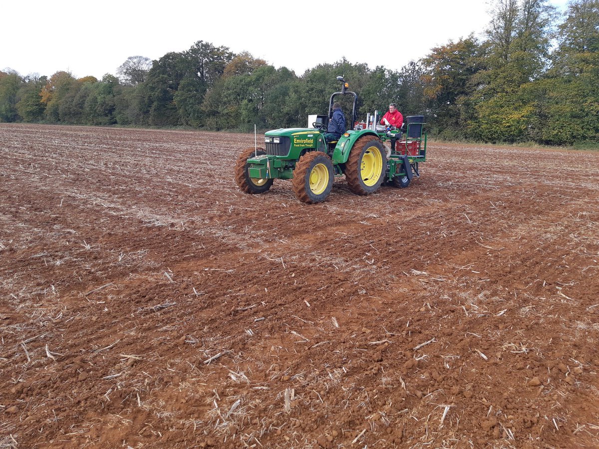 Geat to finally find a drilling window for the inaugural <a href="/BASFcropUK/">BASF Agricultural Solutions UK</a> Oxfordshire #RealResults site 🙌