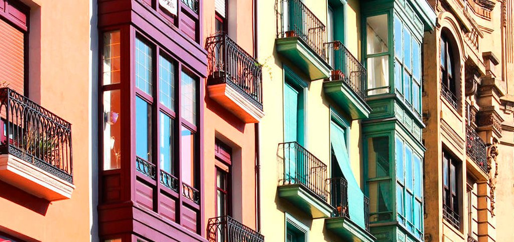 ¿Es tu comunidad de vecinos lo suficientemente segura? La #seguridad se puede mejorar: bit.ly/2DuNQIw