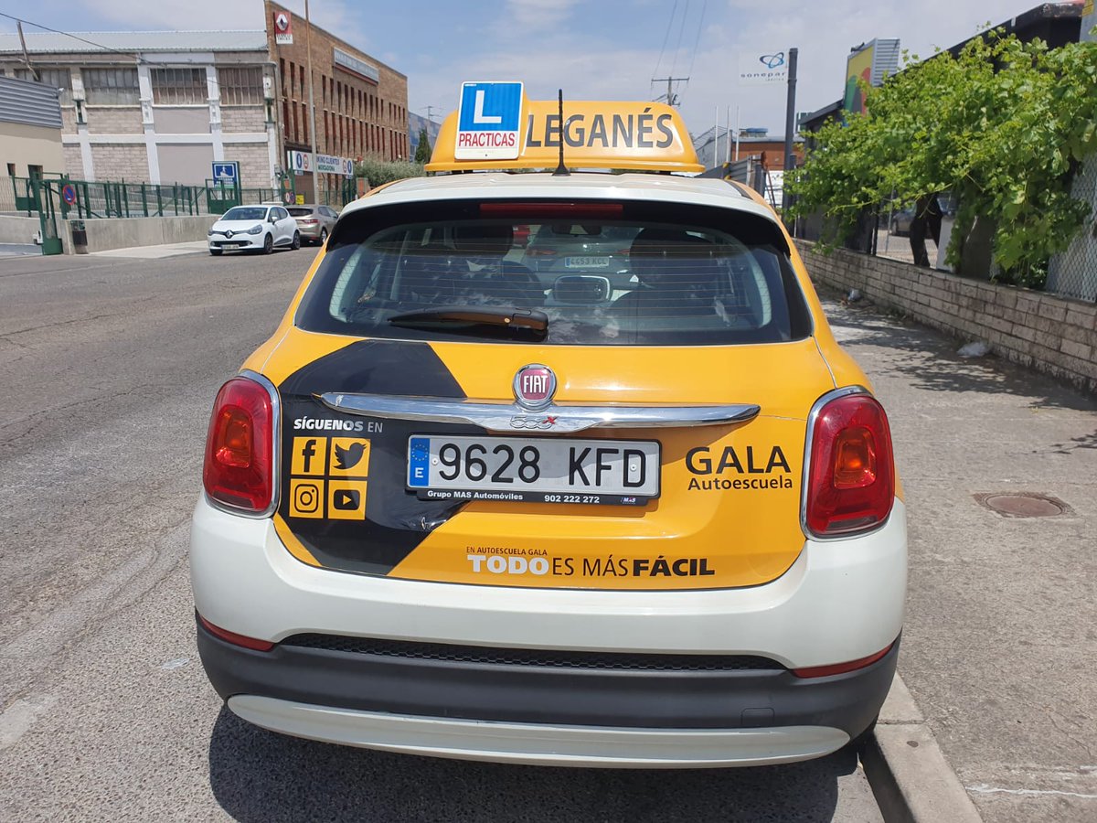 MeeeryFdz's tweet photo. 🚥 🚗💨
@autoescuelagala
#movilgala 
@DimasLeganes https://t.co/yW0vNmFBNv https://t.co/J6HXeJKDXi