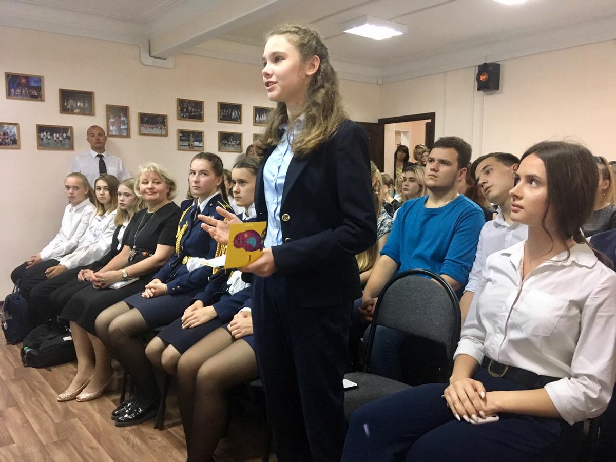 Очередное занятие в школе юнкоров состоится в четверг, 31 октября, в 17.00 в редакции газеты «Люберецкая панорама». 

Мы проверим диктант, который писали на прошлом занятии. 

На снимке: во время открытого урока в Центре развития образования. Вопрос  – главе г.о. Люберцы.