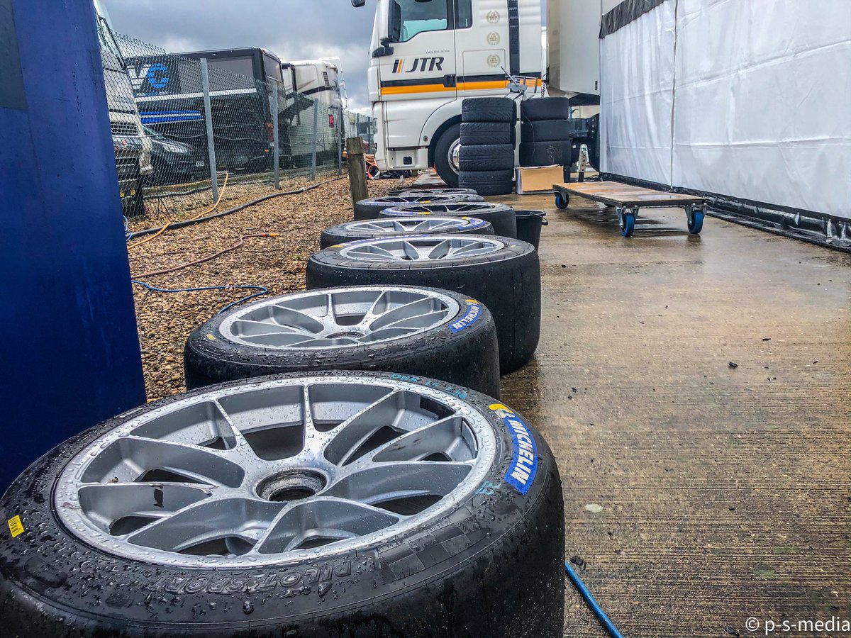 Team_JTR_'s tweet photo. #TyreTuesday #TuesdayMotivation #TandyTuesday #TeamJTR #CarreraCupGB #TeamTandy #FollowTeamJTR https://t.co/Dh8P8QE4S2